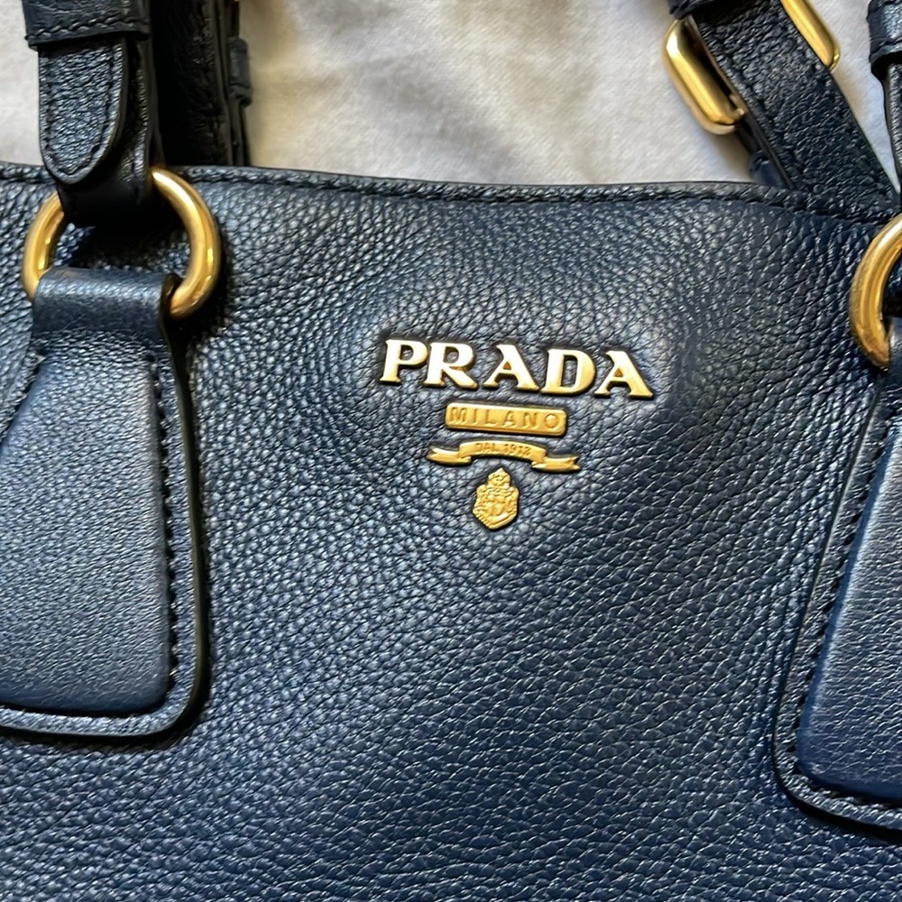 Prada Navy Blue Vitello Daino Leather tote - Picture 3 of 10
